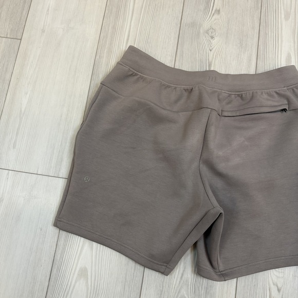 Lululemon X Peloton Shorts Mens Large Brown 7" Smooth Spacer Athleisure LM7BMSS - Picture 7 of 13